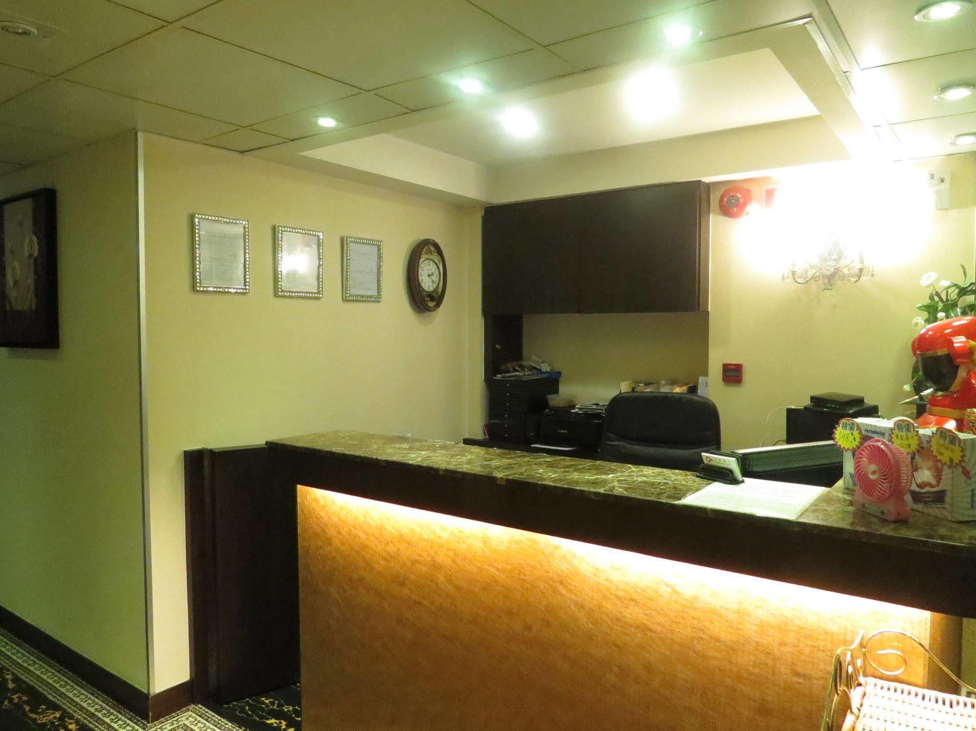 California Hotel Hong Kong Esterno foto